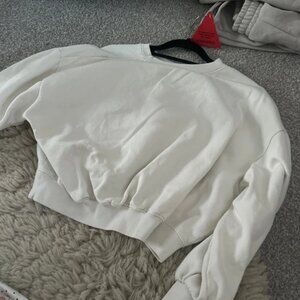 white zara jumper
